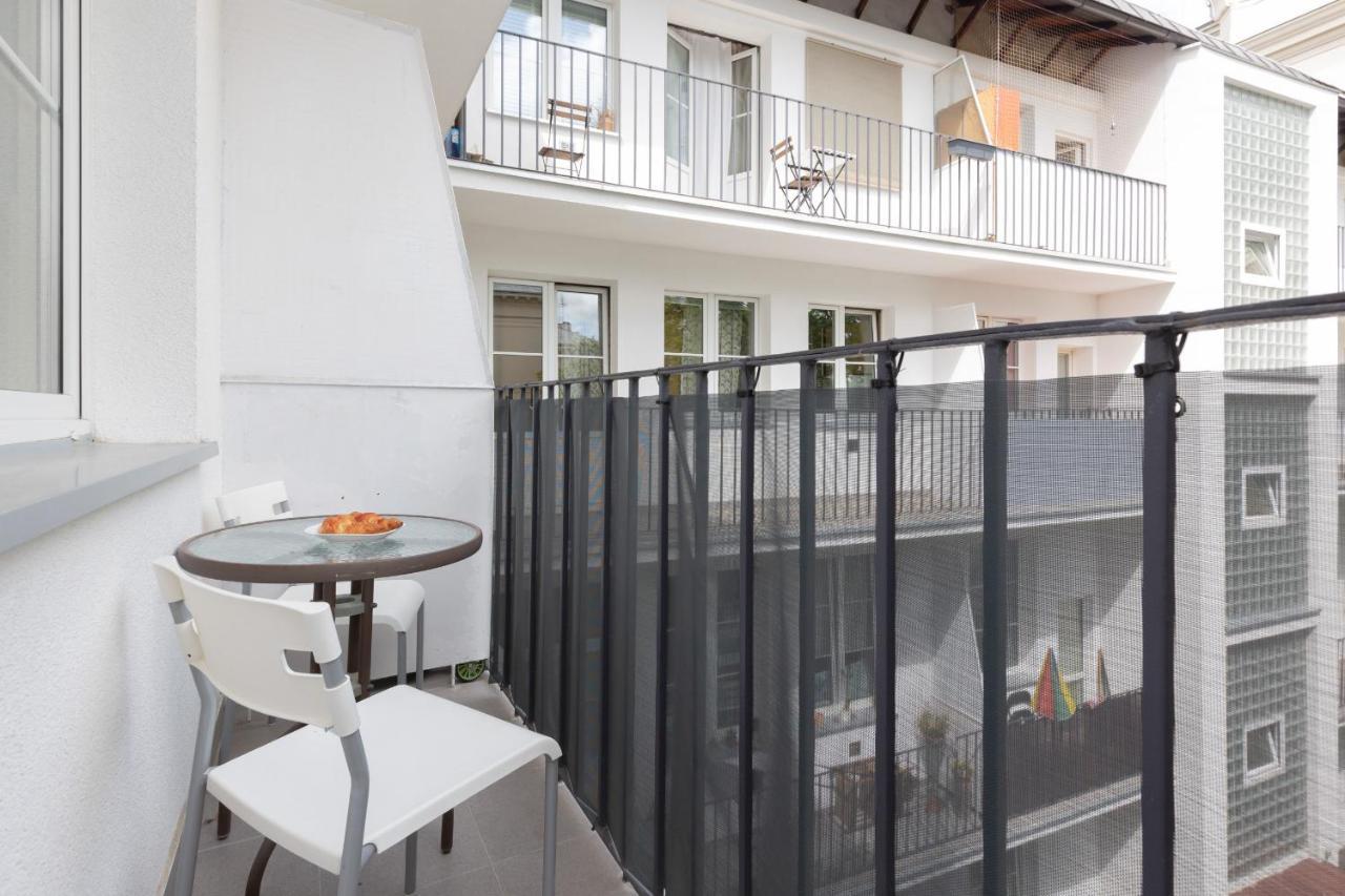 Miodowa Apartment Krasinski Garden Warsaw By Noclegi Renters Ngoại thất bức ảnh